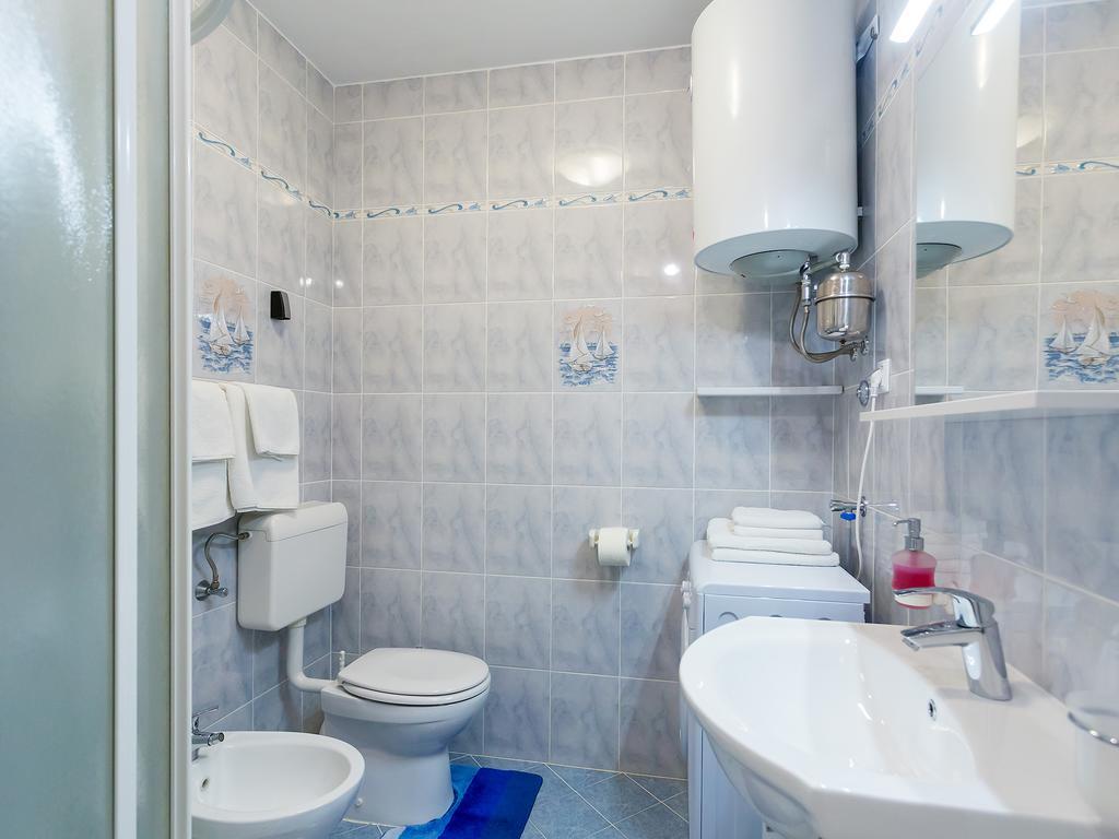 Apartment Ivana,Mali Maj Poreč Eksteriør billede
